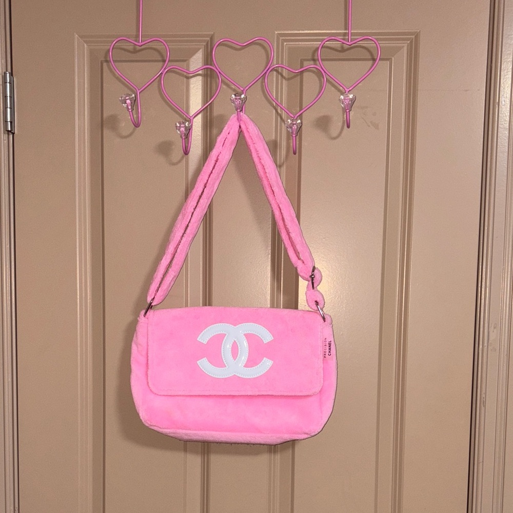 🩷 CHANEL Precision Velour Plush Pink Crossbody Purse 🩷